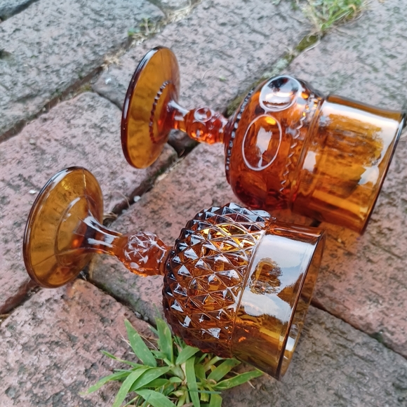 Vintage 70s Indiana Glass diamond & kings crown dark amber glass cups goblets - Picture 11 of 11